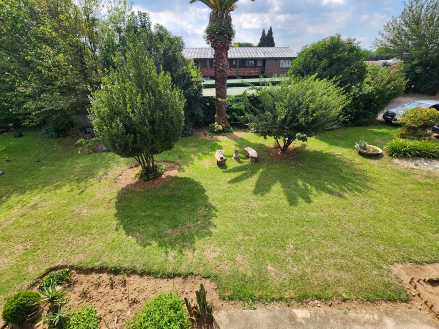 2 Bedroom Property for Sale in Crown Gardens Gauteng