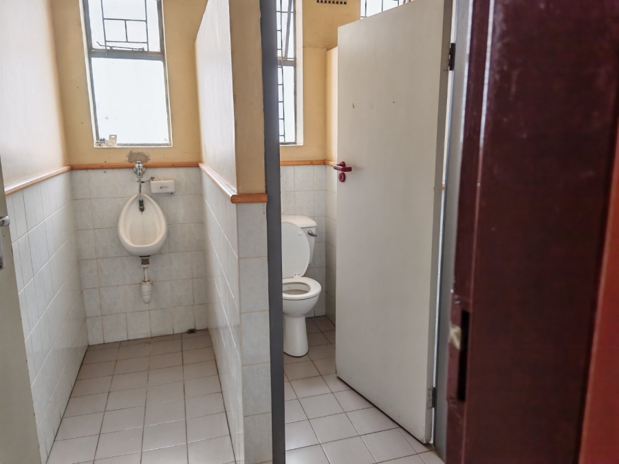 To Let Commercial Property for Rent in Braamfontein Werf Gauteng