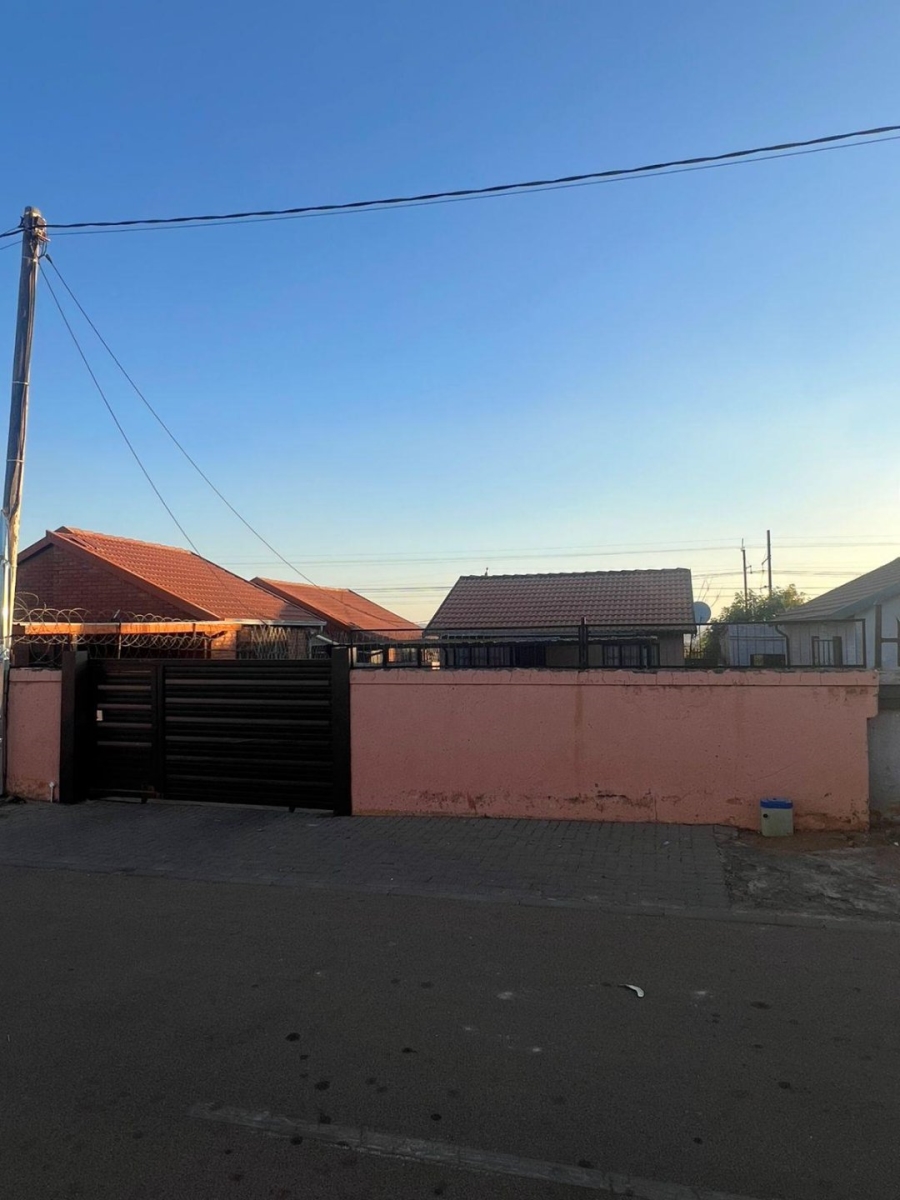 2 Bedroom Property for Sale in Soshanguve UU Gauteng