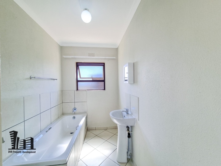 3 Bedroom Property for Sale in Windmill Park Gauteng