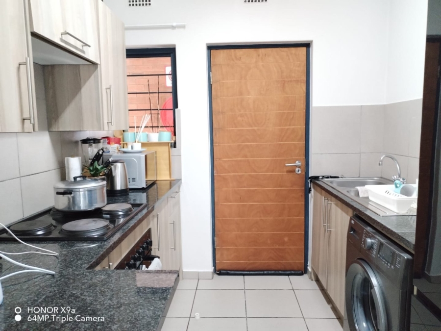 2 Bedroom Property for Sale in Ravenswood Gauteng