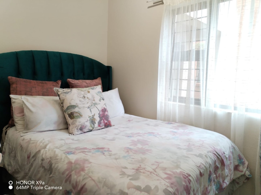 2 Bedroom Property for Sale in Ravenswood Gauteng