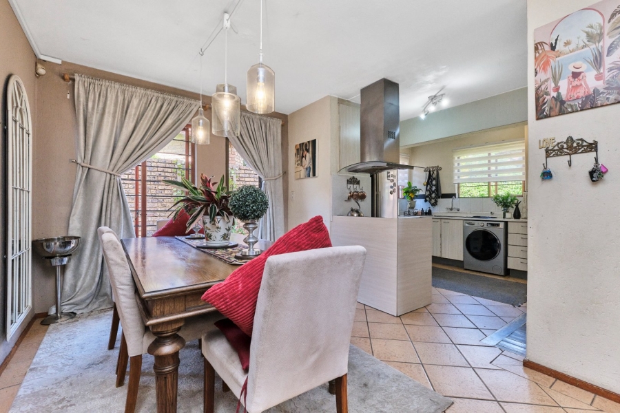 4 Bedroom Property for Sale in Bromhof Gauteng