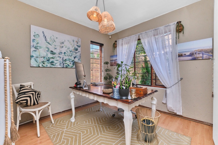 4 Bedroom Property for Sale in Bromhof Gauteng