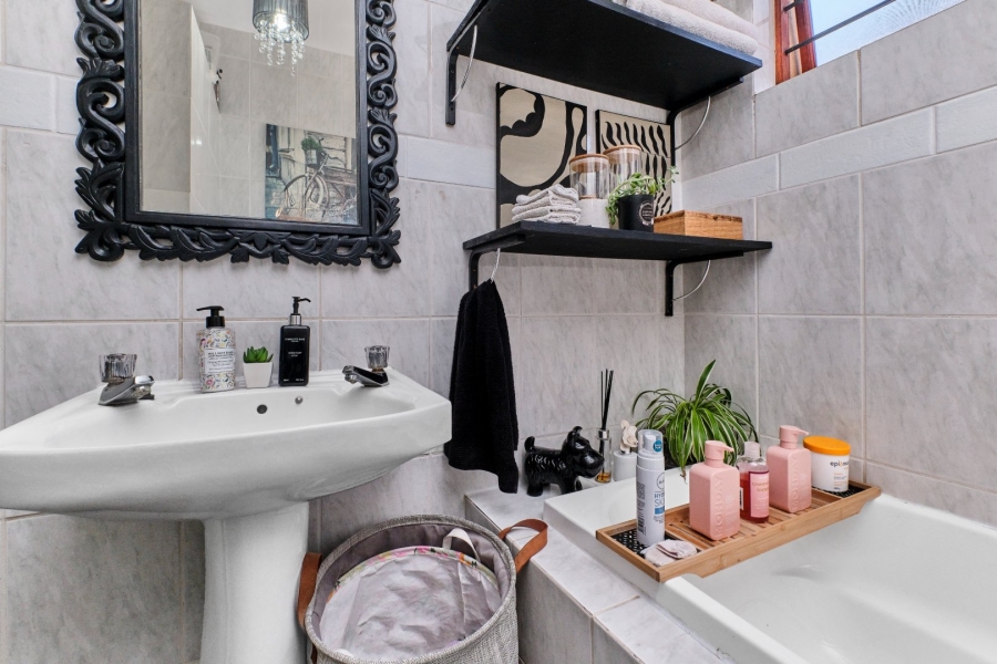 4 Bedroom Property for Sale in Bromhof Gauteng