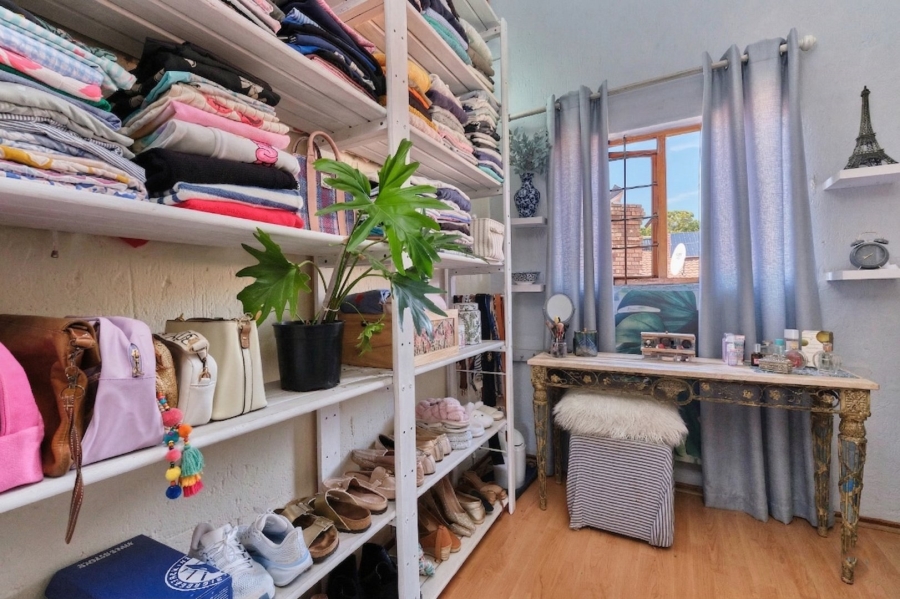 4 Bedroom Property for Sale in Bromhof Gauteng