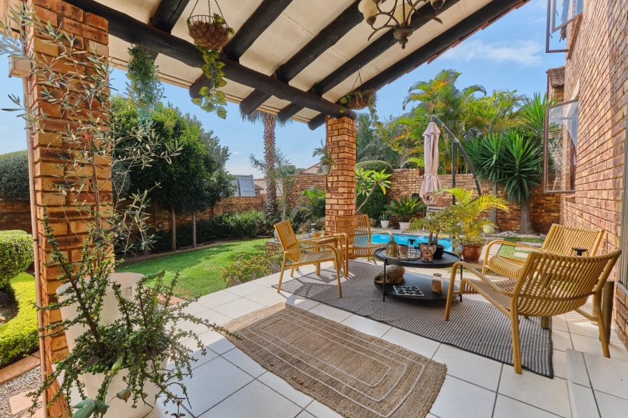 4 Bedroom Property for Sale in Bromhof Gauteng