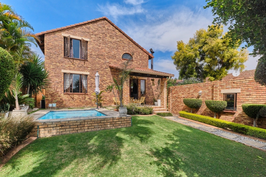 4 Bedroom Property for Sale in Bromhof Gauteng