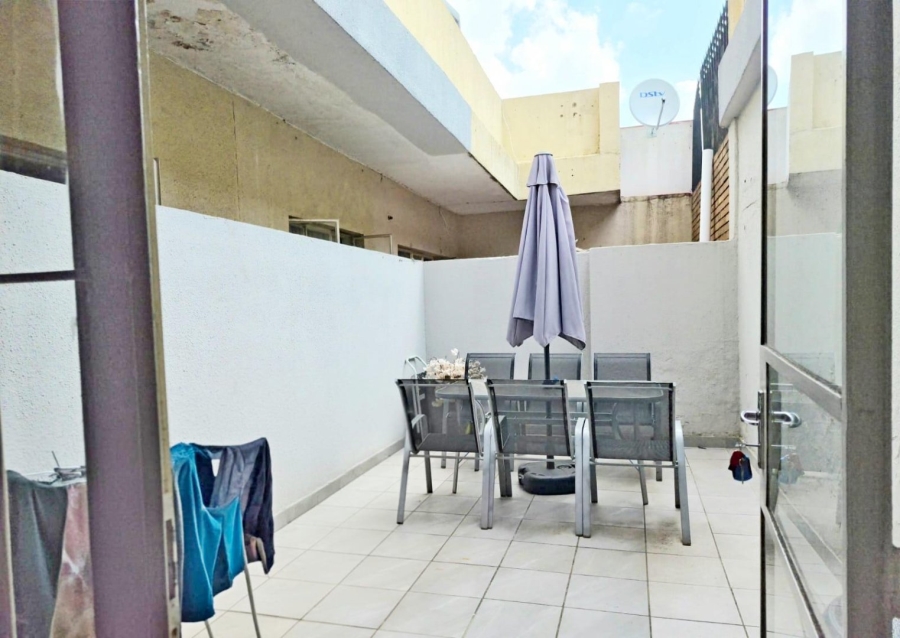 1 Bedroom Property for Sale in Kempton Park Central Gauteng