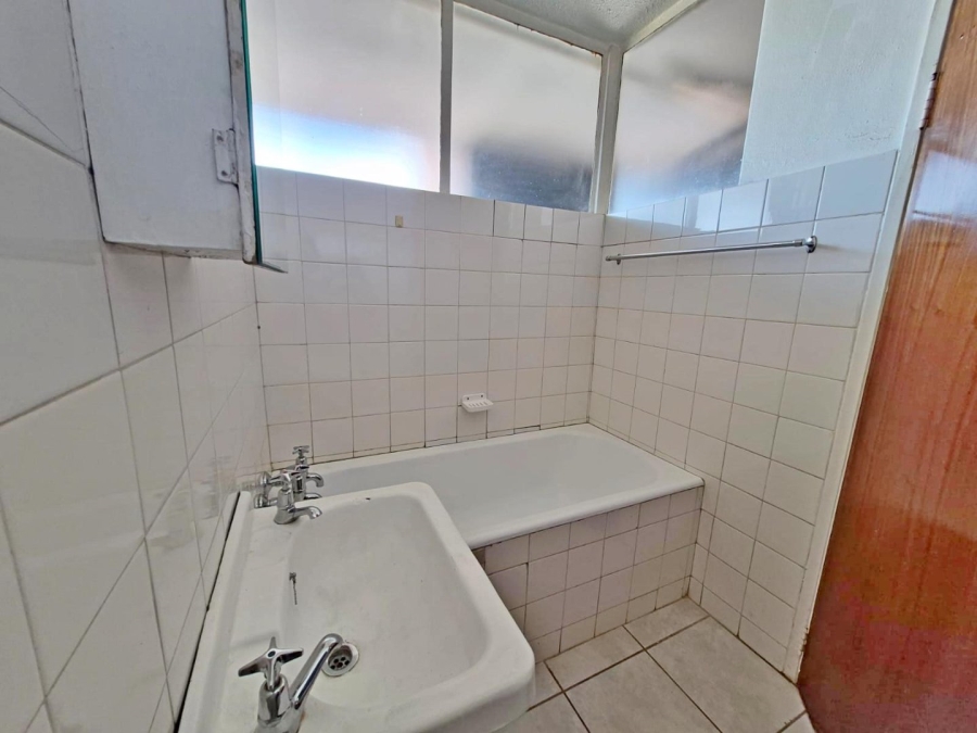 1 Bedroom Property for Sale in Kempton Park Central Gauteng