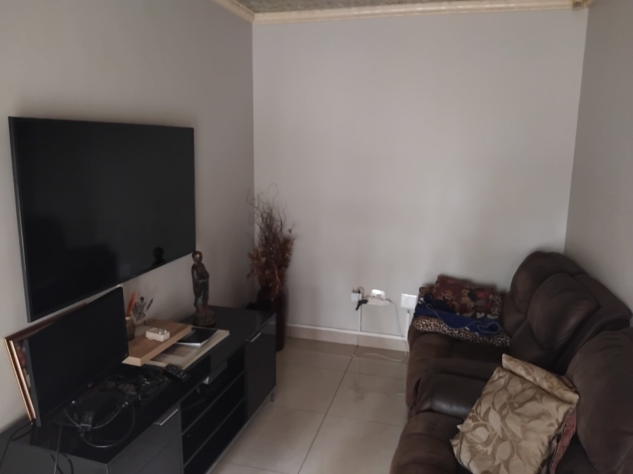 4 Bedroom Property for Sale in Illiondale Gauteng