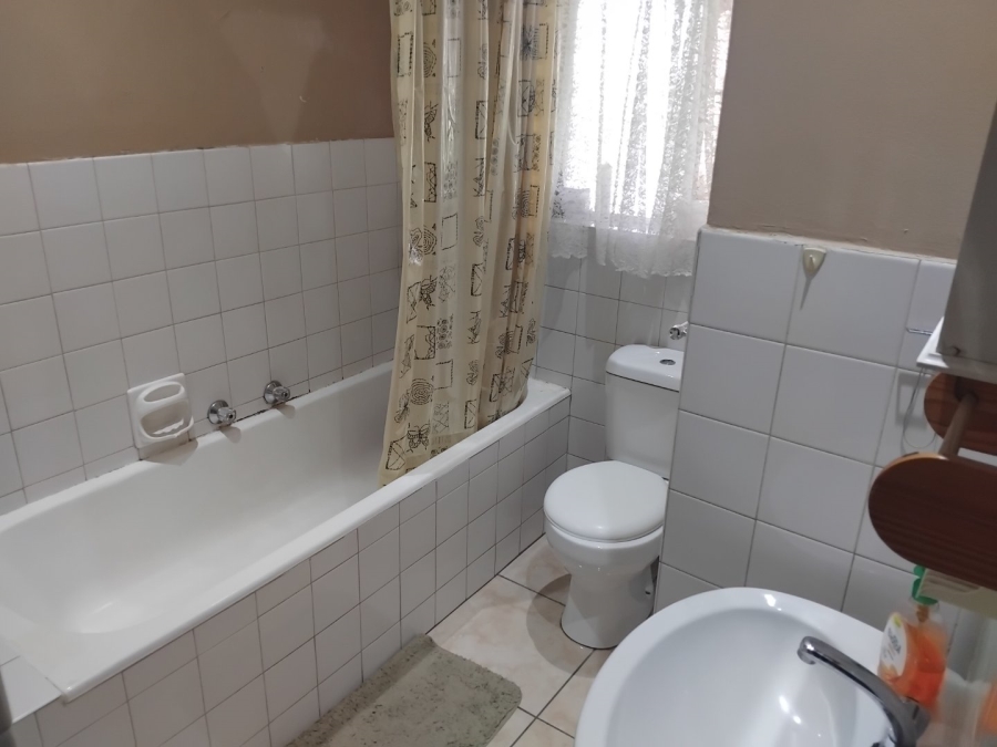 4 Bedroom Property for Sale in Illiondale Gauteng