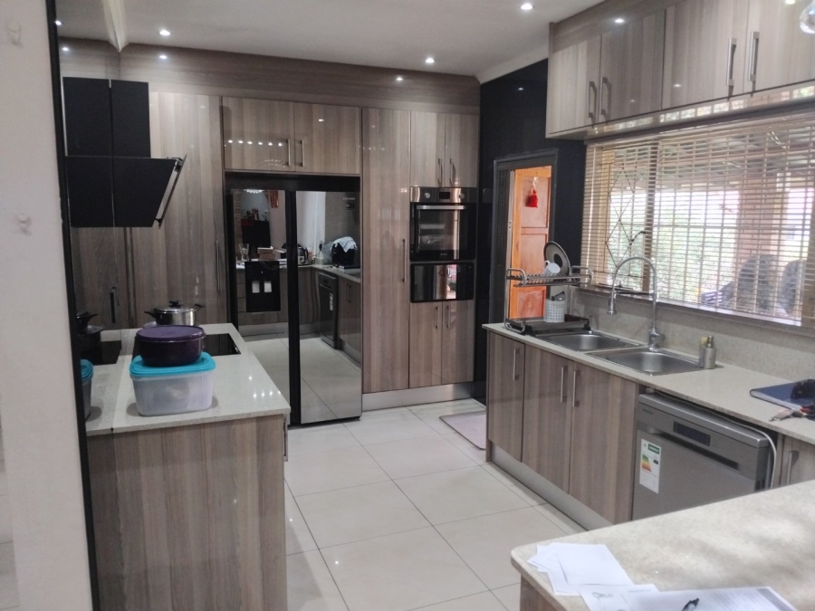 4 Bedroom Property for Sale in Illiondale Gauteng
