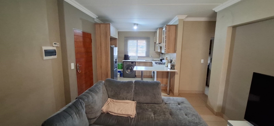 To Let 2 Bedroom Property for Rent in Andeon AH Gauteng