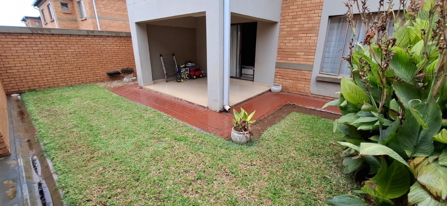 To Let 2 Bedroom Property for Rent in Andeon AH Gauteng