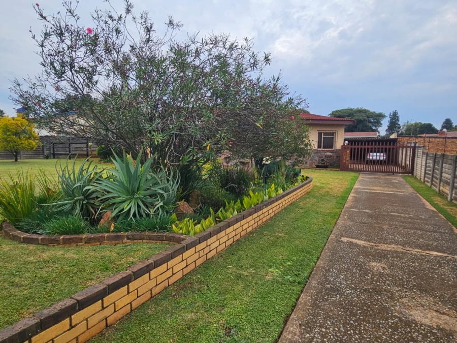 3 Bedroom Property for Sale in Casseldale Gauteng
