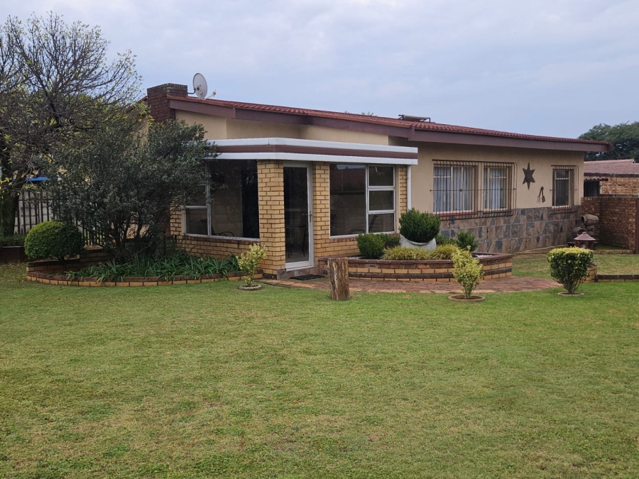 3 Bedroom Property for Sale in Casseldale Gauteng