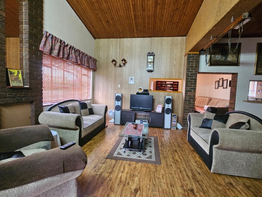 3 Bedroom Property for Sale in Casseldale Gauteng