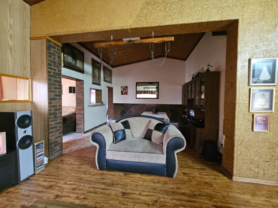 3 Bedroom Property for Sale in Casseldale Gauteng