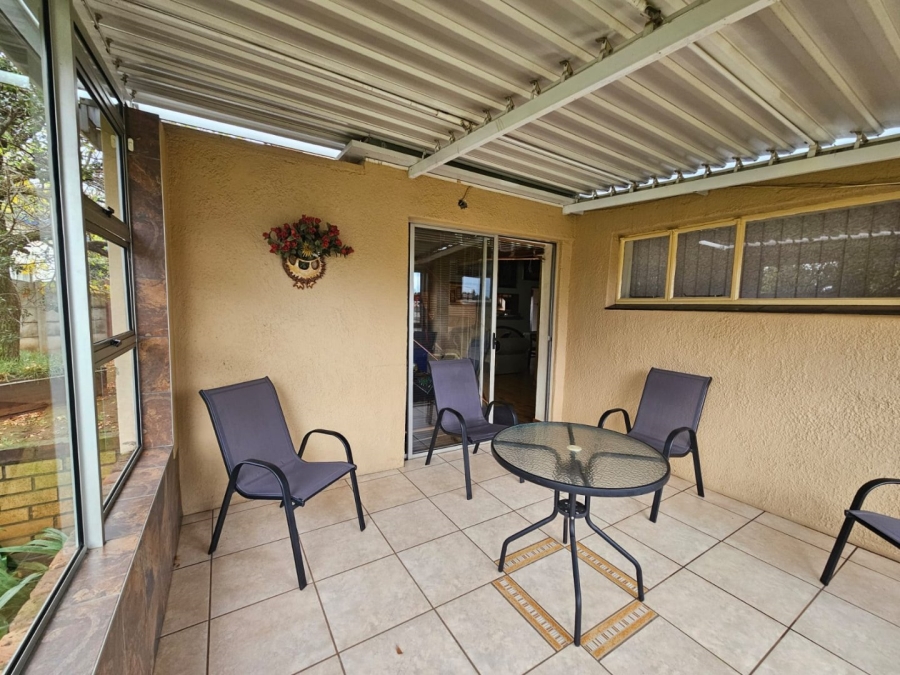 3 Bedroom Property for Sale in Casseldale Gauteng