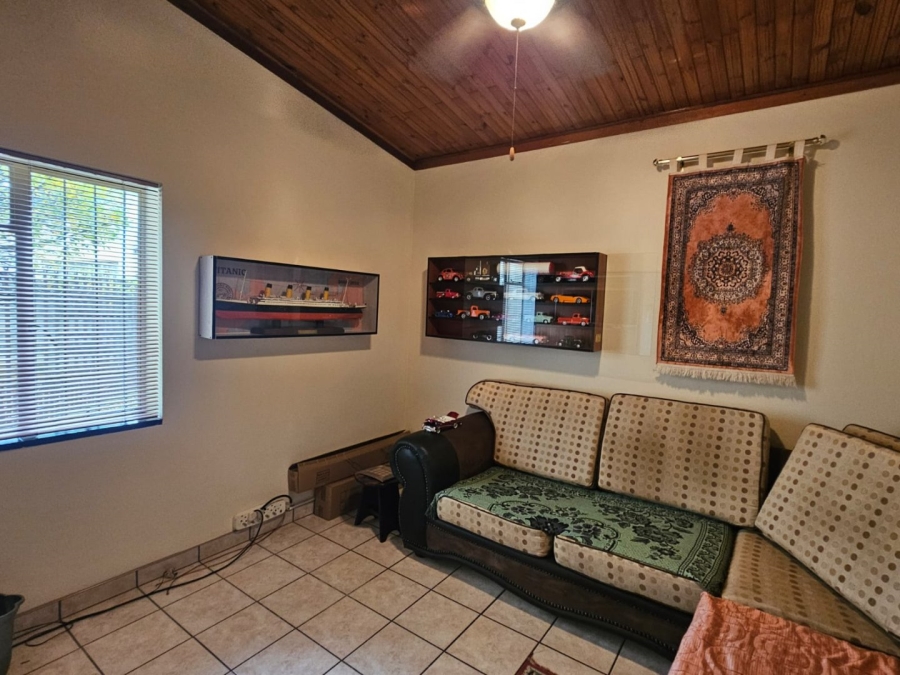 3 Bedroom Property for Sale in Casseldale Gauteng