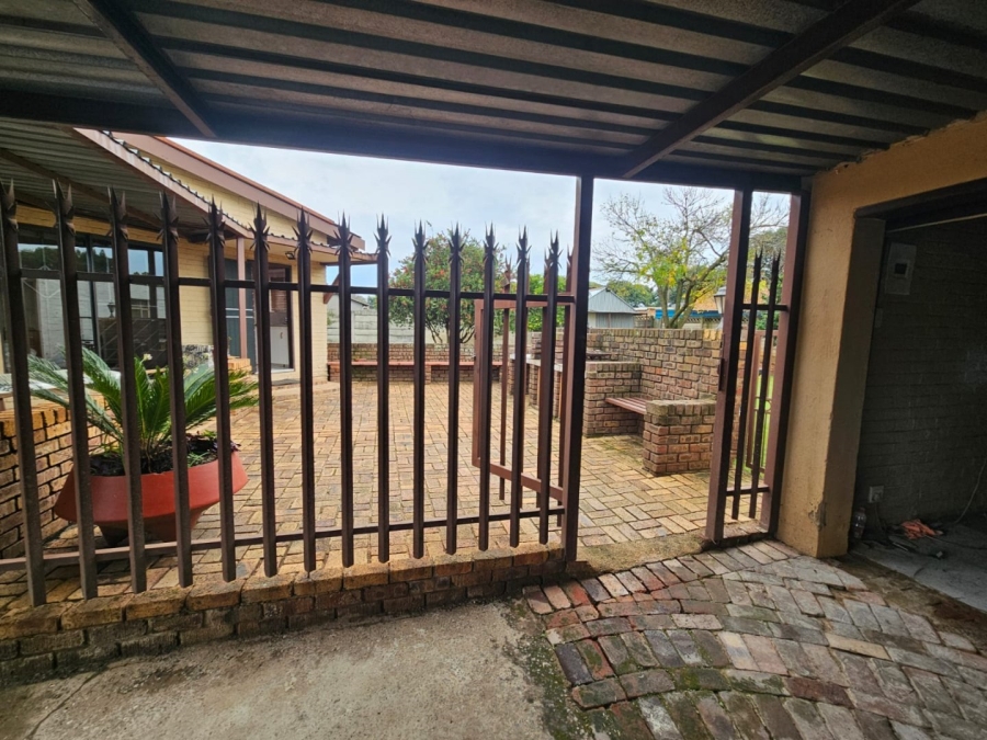3 Bedroom Property for Sale in Casseldale Gauteng