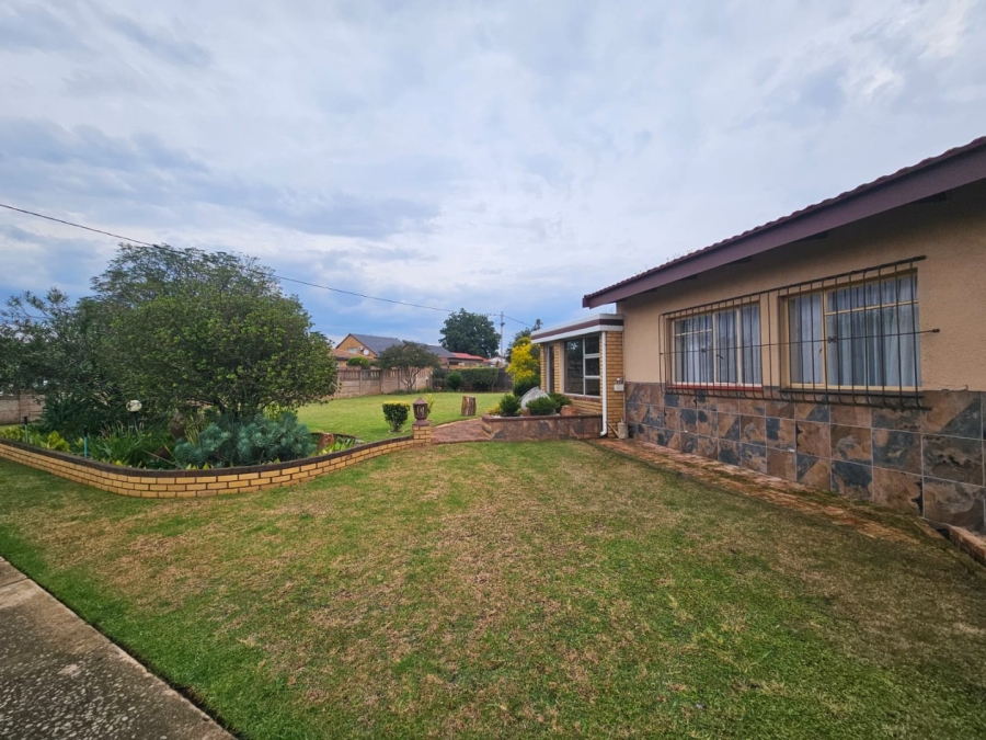 3 Bedroom Property for Sale in Casseldale Gauteng