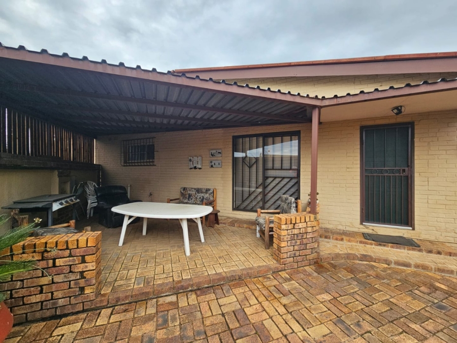 3 Bedroom Property for Sale in Casseldale Gauteng