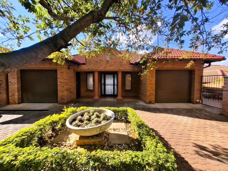 To Let 3 Bedroom Property for Rent in Villieria Gauteng