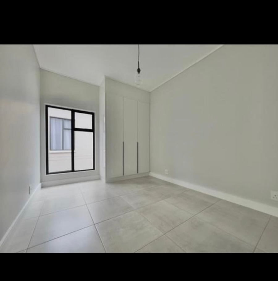 To Let  Bedroom Property for Rent in Waterfall Gauteng