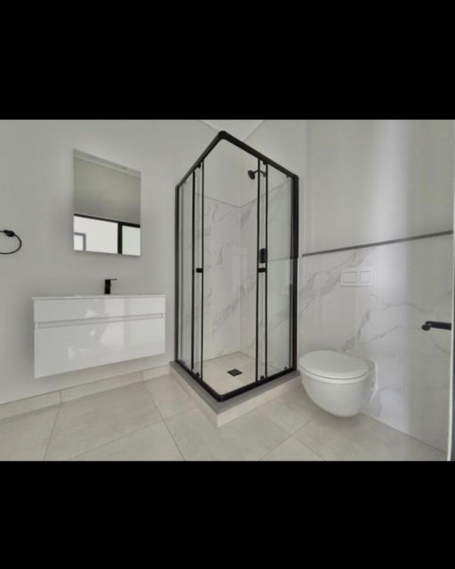 To Let  Bedroom Property for Rent in Waterfall Gauteng