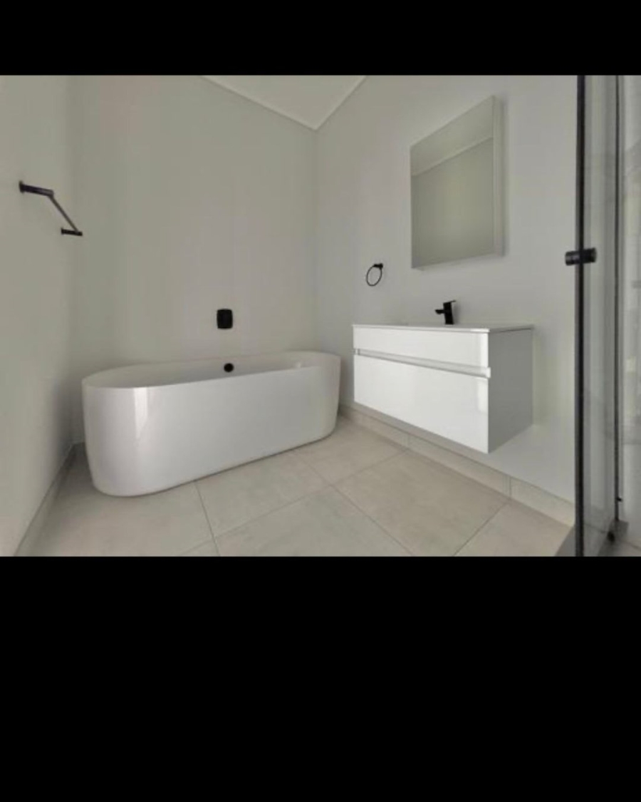 To Let  Bedroom Property for Rent in Waterfall Gauteng