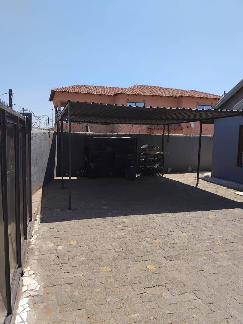 To Let 3 Bedroom Property for Rent in Mfundo Park Gauteng