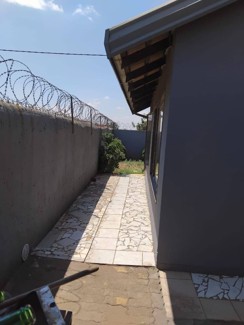 To Let 3 Bedroom Property for Rent in Mfundo Park Gauteng