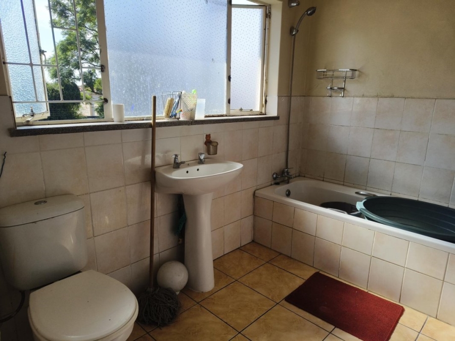 3 Bedroom Property for Sale in Edenvale Central Gauteng