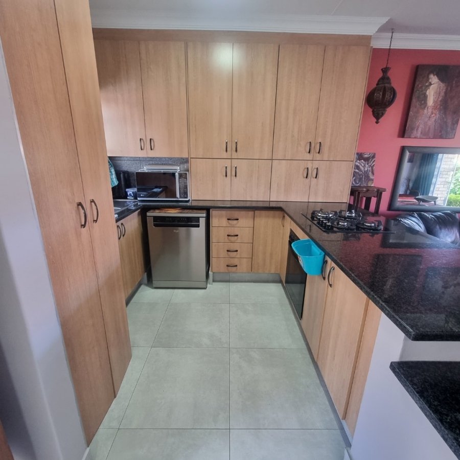 2 Bedroom Property for Sale in The Reeds Gauteng