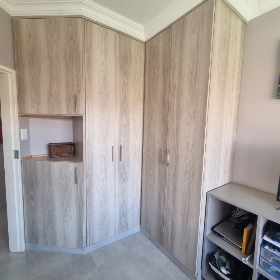 2 Bedroom Property for Sale in The Reeds Gauteng