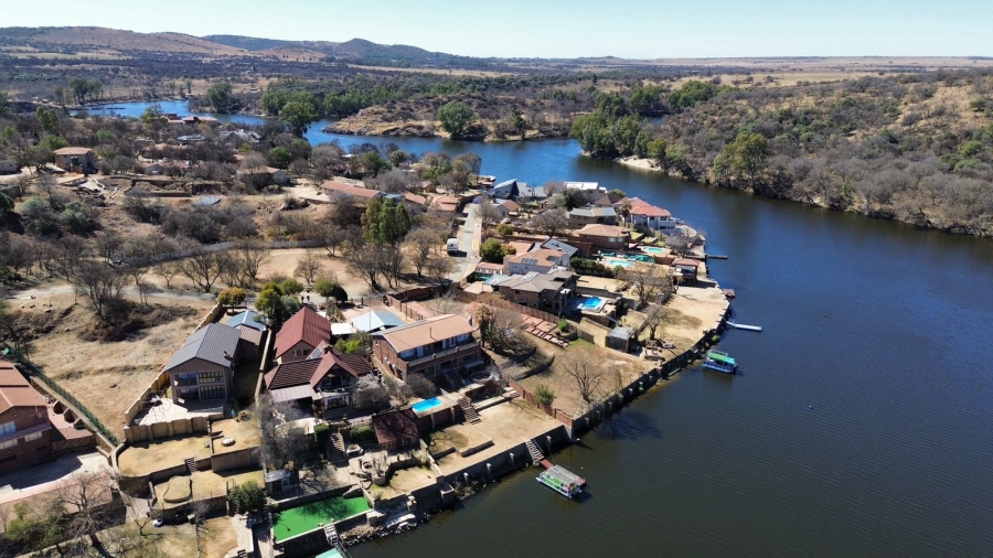 Commercial Property for Sale in Vaaloewer Gauteng