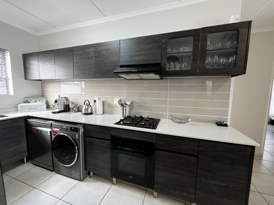 3 Bedroom Property for Sale in Oakdene Gauteng