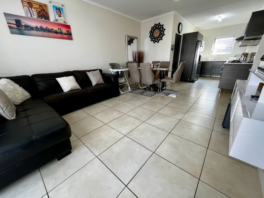 3 Bedroom Property for Sale in Oakdene Gauteng