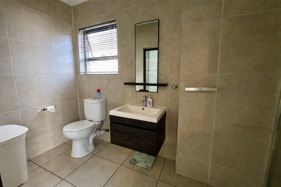3 Bedroom Property for Sale in Oakdene Gauteng