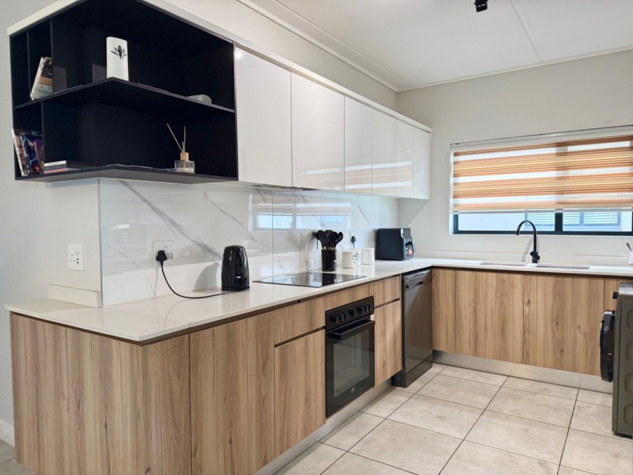 To Let 3 Bedroom Property for Rent in Waterfall Gauteng