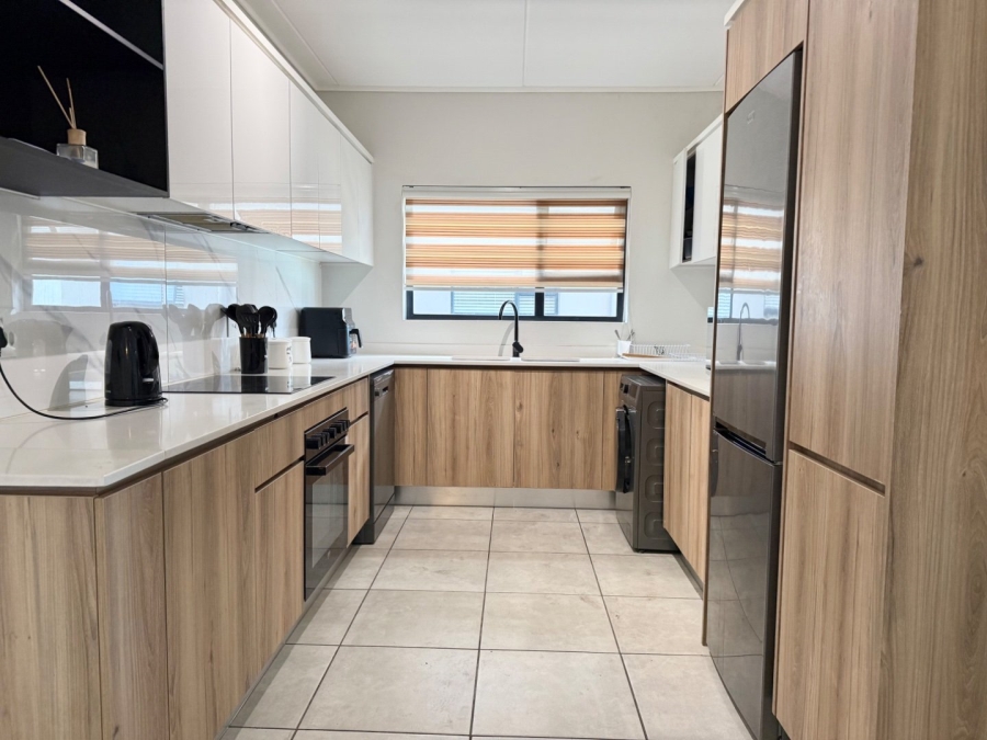 To Let 3 Bedroom Property for Rent in Waterfall Gauteng