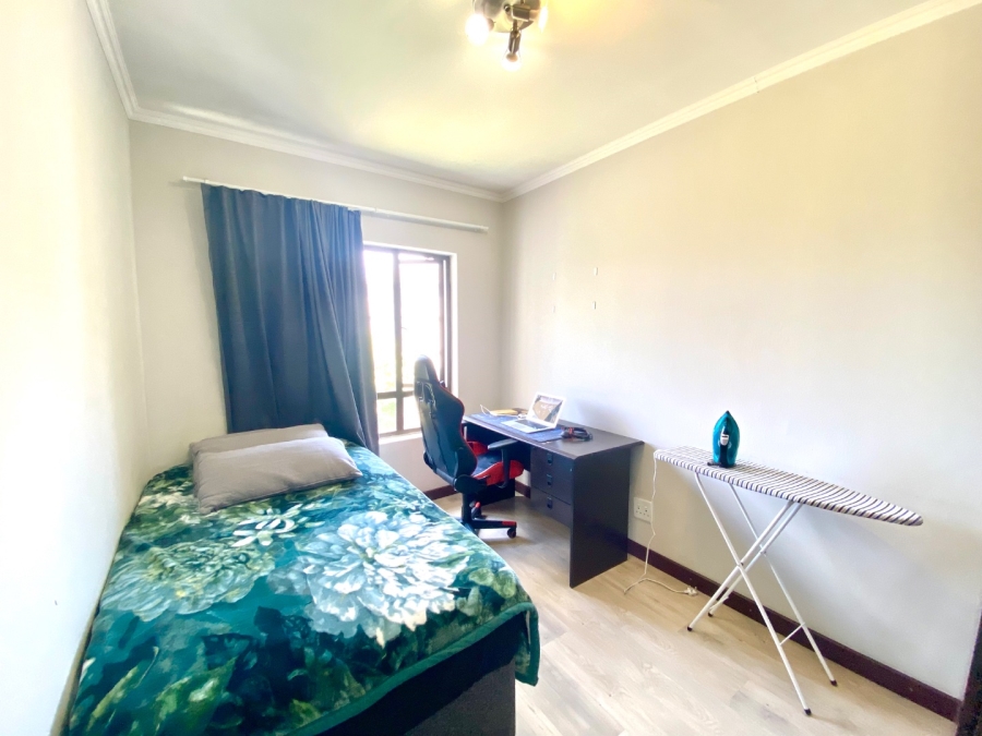 2 Bedroom Property for Sale in Noordwyk Gauteng