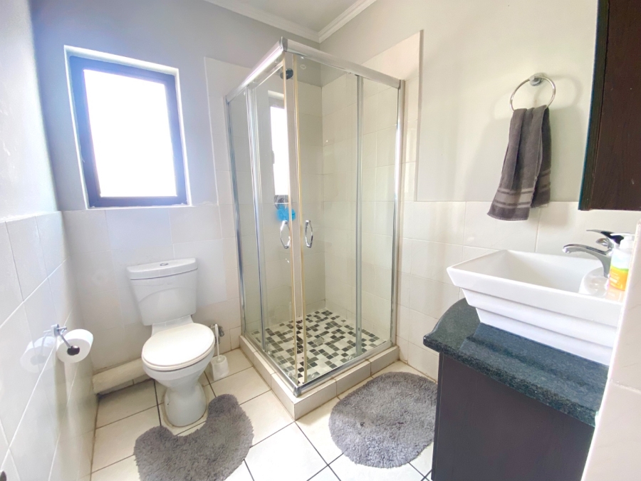 2 Bedroom Property for Sale in Noordwyk Gauteng