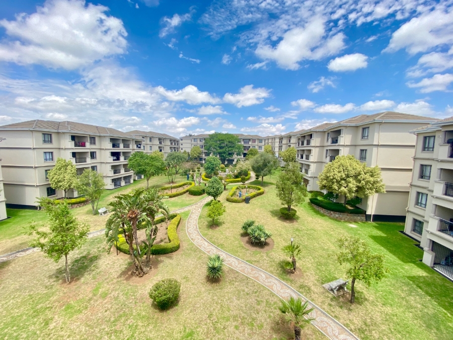 2 Bedroom Property for Sale in Noordwyk Gauteng