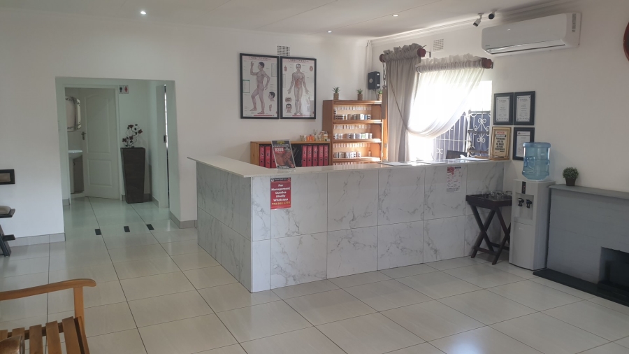 6 Bedroom Property for Sale in Clubview Gauteng