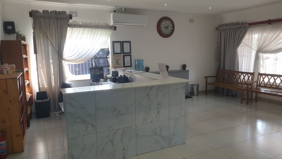 6 Bedroom Property for Sale in Clubview Gauteng