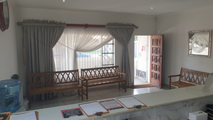 6 Bedroom Property for Sale in Clubview Gauteng