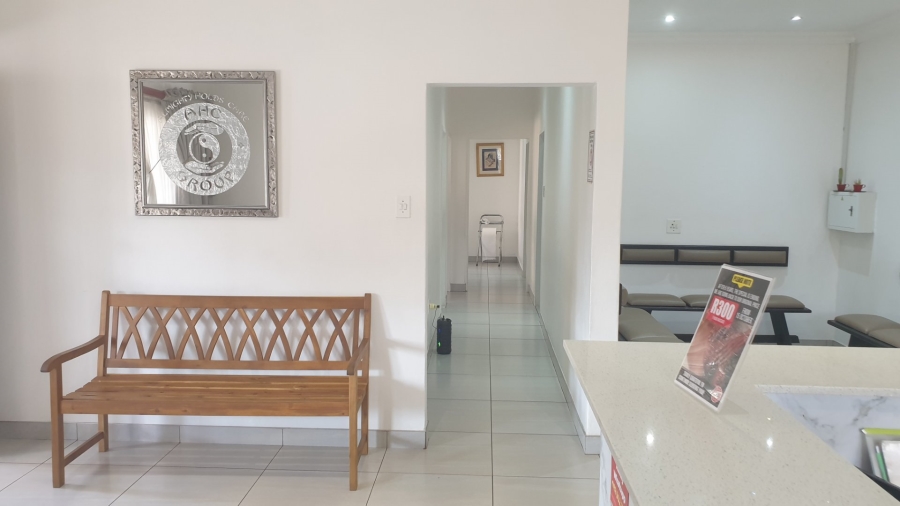 6 Bedroom Property for Sale in Clubview Gauteng